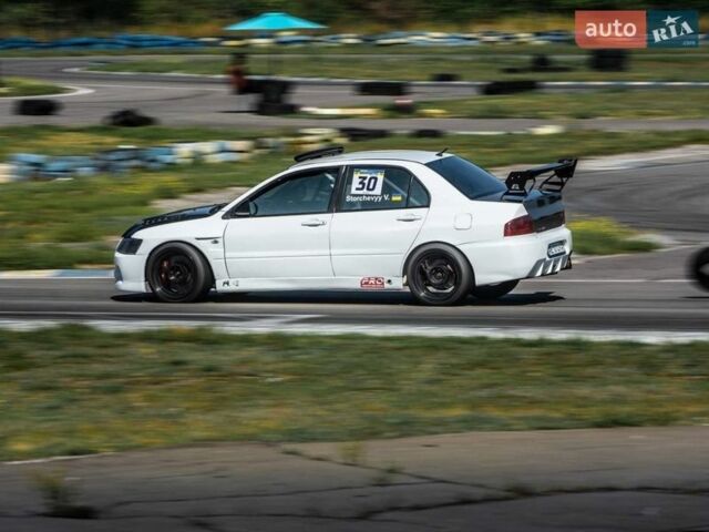 Білий Міцубісі Лансер Еволюшн, об'ємом двигуна 2 л та пробігом 20 тис. км за 37000 $, фото 1 на Automoto.ua