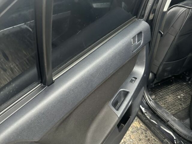 Черный Мицубиси Лансер Эволюшн, объемом двигателя 1.5 л и пробегом 252 тыс. км за 6100 $, фото 7 на Automoto.ua