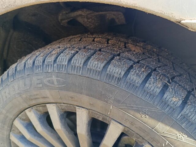 Серый Мицубиси Лансер Эволюшн, объемом двигателя 2 л и пробегом 230 тыс. км за 6600 $, фото 1 на Automoto.ua