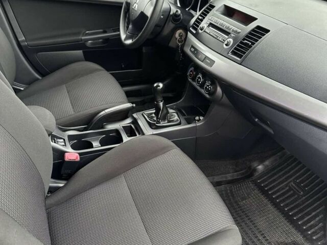 Сірий Міцубісі Лансер Еволюшн, об'ємом двигуна 1.5 л та пробігом 63 тис. км за 8500 $, фото 9 на Automoto.ua