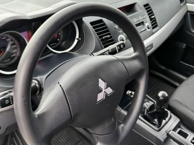 Сірий Міцубісі Лансер Еволюшн, об'ємом двигуна 1.5 л та пробігом 63 тис. км за 8500 $, фото 7 на Automoto.ua