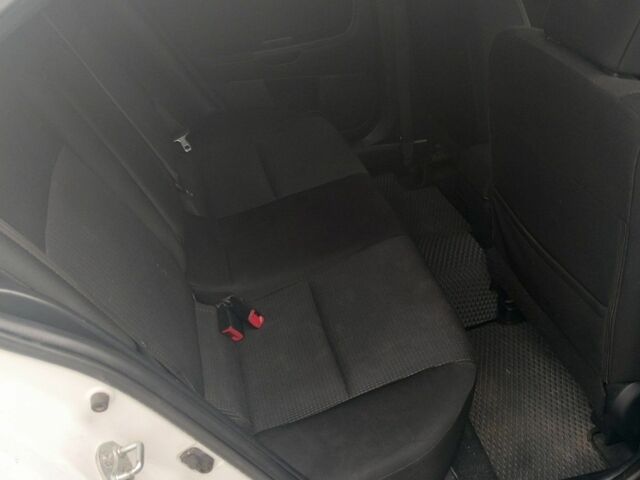 Белый Мицубиси Лансер Спортбэк, объемом двигателя 1.5 л и пробегом 279 тыс. км за 6100 $, фото 7 на Automoto.ua