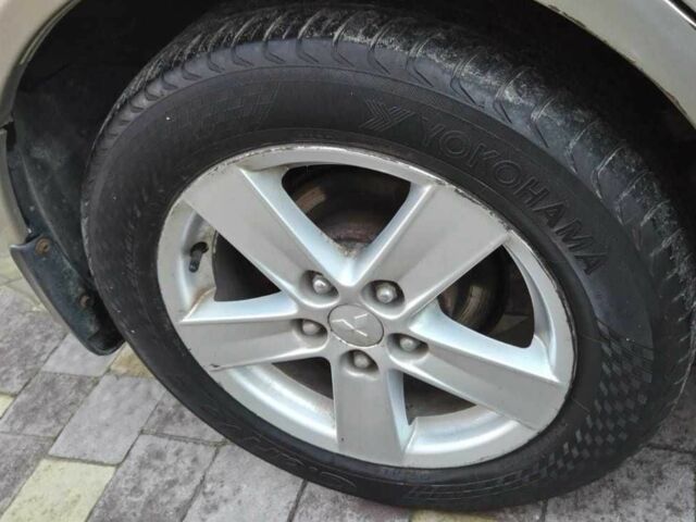 Бежевый Мицубиси Лансер Спортбэк, объемом двигателя 1.8 л и пробегом 204 тыс. км за 7300 $, фото 17 на Automoto.ua