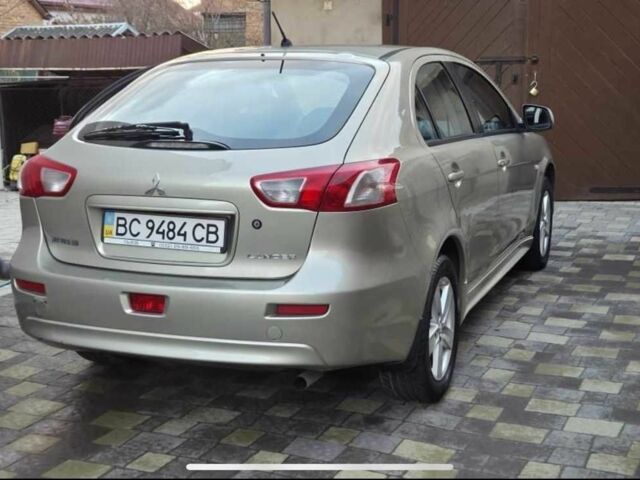 Бежевый Мицубиси Лансер Спортбэк, объемом двигателя 1.8 л и пробегом 204 тыс. км за 7300 $, фото 1 на Automoto.ua