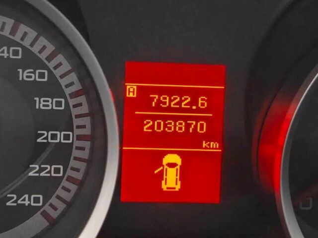 Бежевый Мицубиси Лансер Спортбэк, объемом двигателя 1.8 л и пробегом 204 тыс. км за 7300 $, фото 6 на Automoto.ua