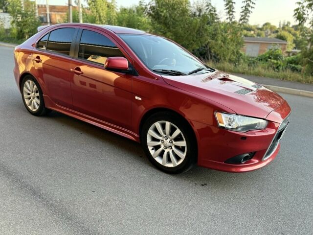 Червоний Міцубісі Лансер Спортбек, об'ємом двигуна 2 л та пробігом 130 тис. км за 7500 $, фото 3 на Automoto.ua