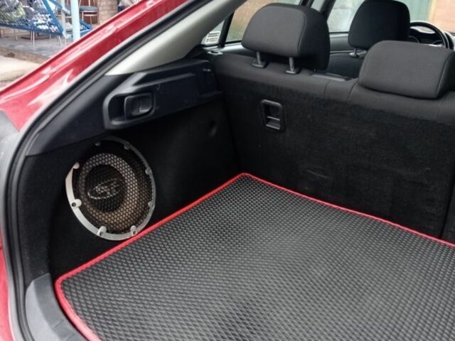 Красный Мицубиси Лансер Спортбэк, объемом двигателя 1.8 л и пробегом 318 тыс. км за 6850 $, фото 10 на Automoto.ua