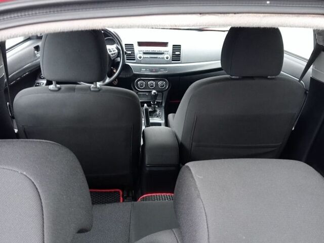 Красный Мицубиси Лансер Спортбэк, объемом двигателя 1.8 л и пробегом 318 тыс. км за 6850 $, фото 11 на Automoto.ua