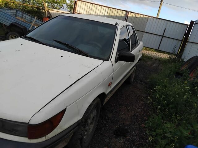 Белый Мицубиси Лансер, объемом двигателя 1.8 л и пробегом 86 тыс. км за 700 $, фото 3 на Automoto.ua