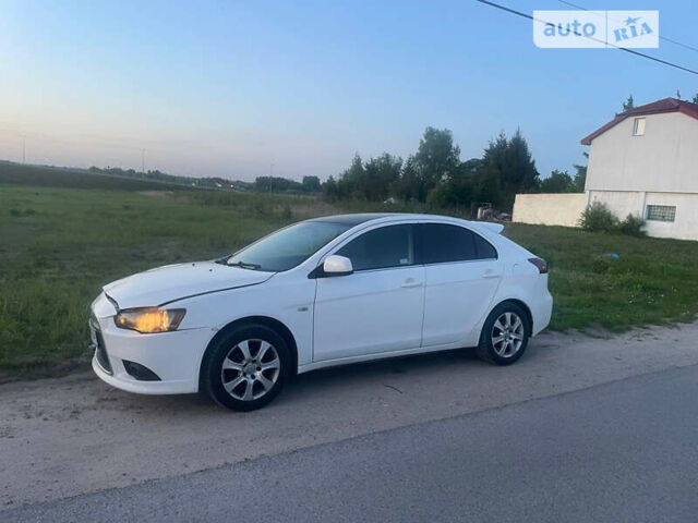 Білий Міцубісі Lancer, об'ємом двигуна 1.5 л та пробігом 280 тис. км за 3500 $, фото 1 на Automoto.ua