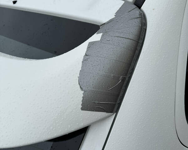 Белый Мицубиси Лансер, объемом двигателя 1.8 л и пробегом 258 тыс. км за 6100 $, фото 9 на Automoto.ua