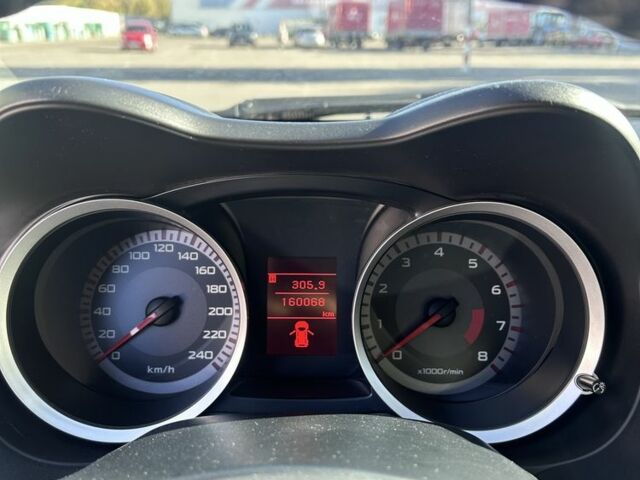 Белый Мицубиси Лансер, объемом двигателя 1.8 л и пробегом 160 тыс. км за 8500 $, фото 6 на Automoto.ua