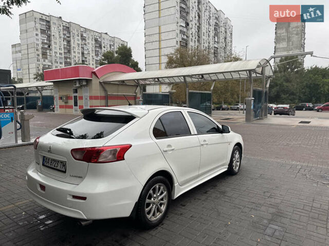 Белый Мицубиси Лансер, объемом двигателя 1.8 л и пробегом 151 тыс. км за 7350 $, фото 7 на Automoto.ua