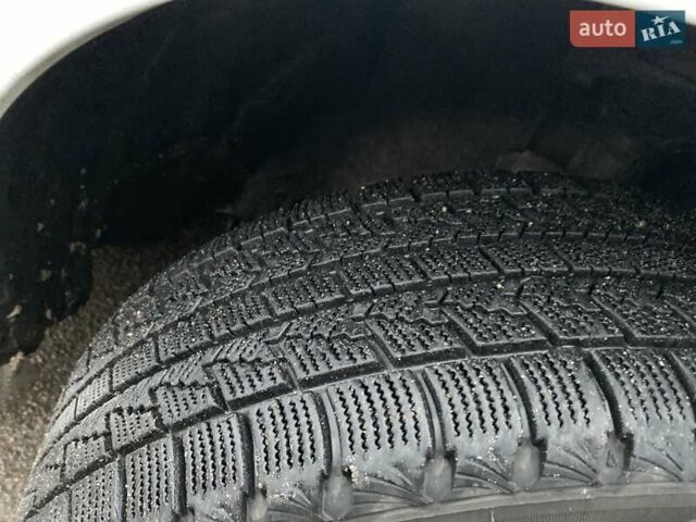 Белый Мицубиси Лансер, объемом двигателя 1.8 л и пробегом 214 тыс. км за 7000 $, фото 8 на Automoto.ua