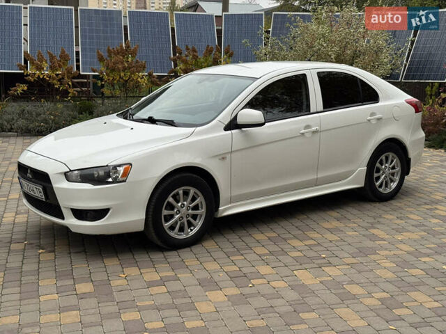 Мицубиси Лансер 2010 в Броварах на Automoto.ua Белый Мицубиси Лансер, объемом двигателя 1.8 л и пробегом 160 тыс. км за 7600 $, фото 1 на Automoto.ua