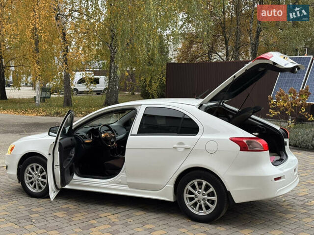 Мицубиси Лансер 2010 в Броварах на Automoto.ua Белый Мицубиси Лансер, объемом двигателя 1.8 л и пробегом 160 тыс. км за 7600 $, фото 8 на Automoto.ua
