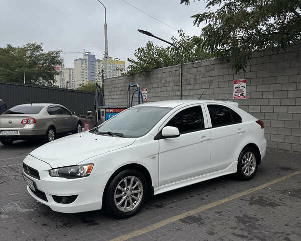 Белый Мицубиси Лансер, объемом двигателя 1.8 л и пробегом 151 тыс. км за 7350 $, фото 4 на Automoto.ua