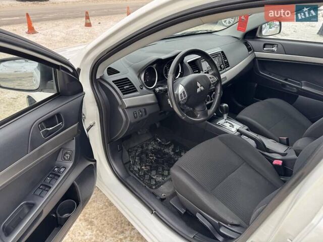 Белый Мицубиси Лансер, объемом двигателя 0 л и пробегом 154 тыс. км за 9800 $, фото 17 на Automoto.ua