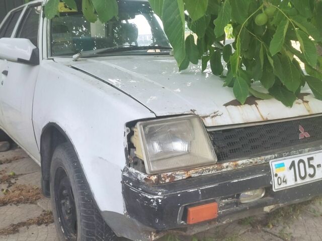 Белый Мицубиси Лансер, объемом двигателя 0 л и пробегом 1000 тыс. км за 334 $, фото 1 на Automoto.ua