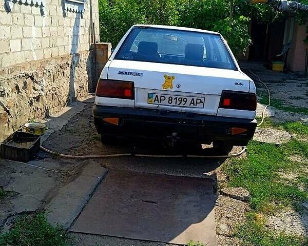 Мицубиси Лансер 1987 в Запорожье на Automoto.ua Белый Мицубиси Лансер, объемом двигателя 1.8 л и пробегом 270 тыс. км за 520 $, фото 2 на Automoto.ua