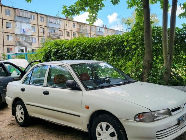 Білий Міцубісі Lancer, об'ємом двигуна 1.3 л та пробігом 280 тис. км за 2750 $, фото 6 на Automoto.ua