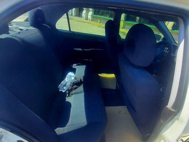 Белый Мицубиси Лансер, объемом двигателя 1.6 л и пробегом 296 тыс. км за 3500 $, фото 1 на Automoto.ua