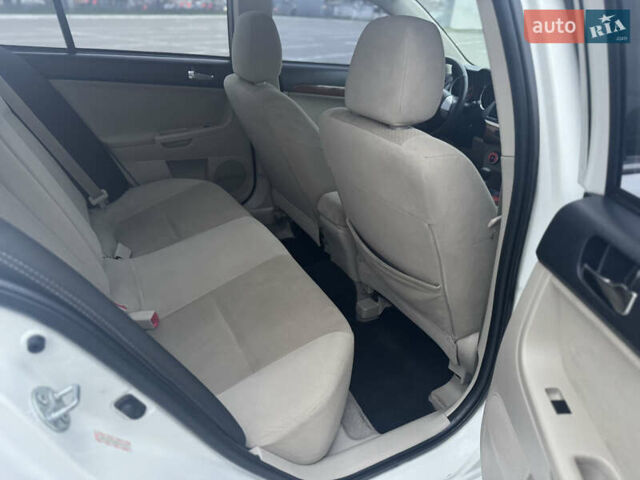 Белый Мицубиси Лансер, объемом двигателя 1.5 л и пробегом 314 тыс. км за 6500 $, фото 14 на Automoto.ua