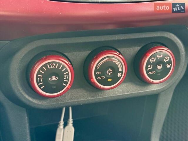 Білий Міцубісі Lancer, об'ємом двигуна 2 л та пробігом 170 тис. км за 6900 $, фото 19 на Automoto.ua