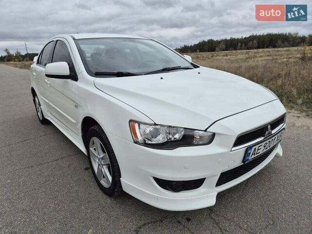 Міцубісі Lancer 2007 у Павлограде на Automoto.ua Білий Міцубісі Lancer, об'ємом двигуна 2 л та пробігом 62 тис. км за 7200 $, фото 1 на Automoto.ua