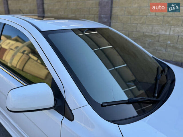 Белый Мицубиси Лансер, объемом двигателя 1.47 л и пробегом 230 тыс. км за 5800 $, фото 9 на Automoto.ua