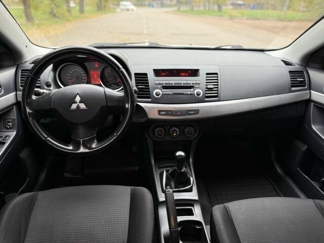 Белый Мицубиси Лансер, объемом двигателя 1.5 л и пробегом 265 тыс. км за 5600 $, фото 10 на Automoto.ua