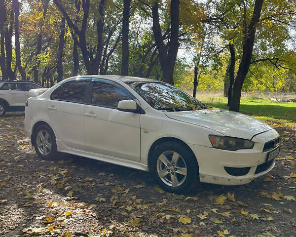 Міцубісі Lancer 2008 у Дніпро (Дніпропетровську) на Automoto.ua Білий Міцубісі Lancer, об'ємом двигуна 2 л та пробігом 200 тис. км за 4000 $, фото 8 на Automoto.ua