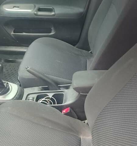 Білий Міцубісі Lancer, об'ємом двигуна 1.58 л та пробігом 250 тис. км за 4400 $, фото 5 на Automoto.ua