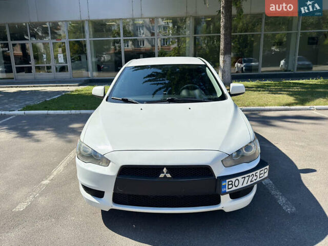 Білий Міцубісі Lancer, об'ємом двигуна 2 л та пробігом 240 тис. км за 7500 $, фото 1 на Automoto.ua