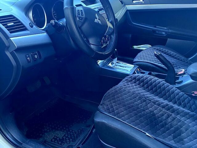 Білий Міцубісі Lancer, об'ємом двигуна 1.5 л та пробігом 218 тис. км за 6000 $, фото 3 на Automoto.ua