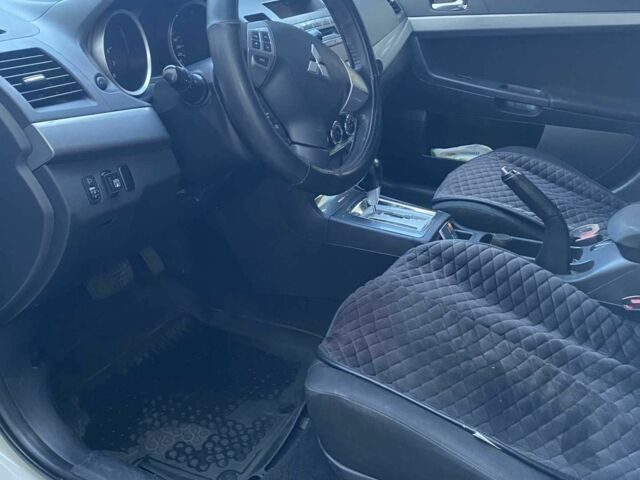 Білий Міцубісі Lancer, об'ємом двигуна 1.5 л та пробігом 218 тис. км за 6000 $, фото 5 на Automoto.ua