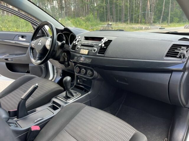 Білий Міцубісі Lancer, об'ємом двигуна 1.6 л та пробігом 225 тис. км за 6700 $, фото 18 на Automoto.ua