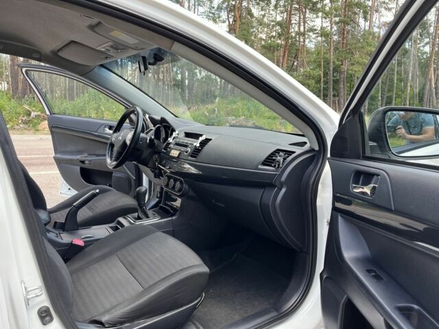 Білий Міцубісі Lancer, об'ємом двигуна 1.6 л та пробігом 225 тис. км за 6700 $, фото 20 на Automoto.ua
