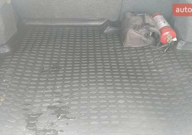 Білий Міцубісі Lancer, об'ємом двигуна 1.6 л та пробігом 155 тис. км за 9000 $, фото 15 на Automoto.ua