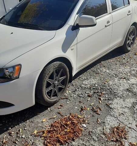 Білий Міцубісі Lancer, об'ємом двигуна 1.6 л та пробігом 113 тис. км за 7300 $, фото 3 на Automoto.ua
