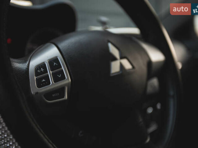 Білий Міцубісі Lancer, об'ємом двигуна 1.6 л та пробігом 248 тис. км за 8500 $, фото 26 на Automoto.ua