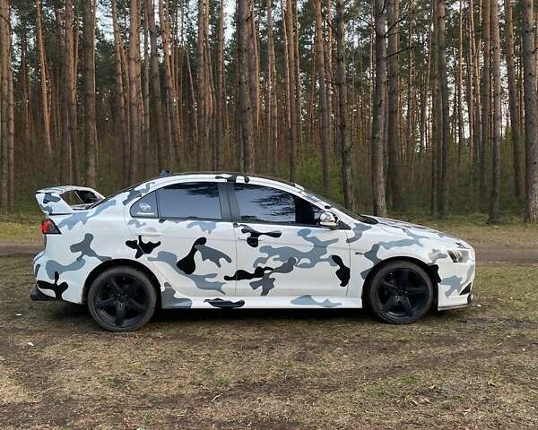 Білий Міцубісі Lancer, об'ємом двигуна 2.4 л та пробігом 180 тис. км за 9100 $, фото 14 на Automoto.ua