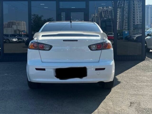 Білий Міцубісі Lancer, об'ємом двигуна 2.4 л та пробігом 208 тис. км за 7800 $, фото 3 на Automoto.ua