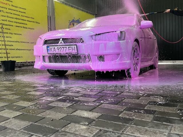 Білий Міцубісі Lancer, об'ємом двигуна 2.4 л та пробігом 208 тис. км за 7800 $, фото 2 на Automoto.ua