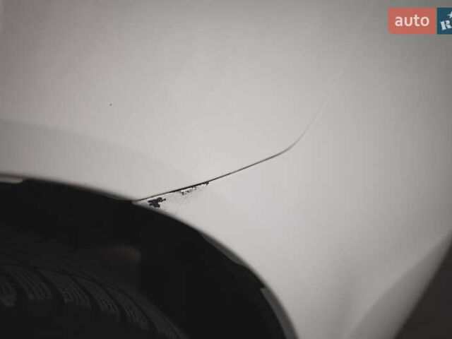 Білий Міцубісі Lancer, об'ємом двигуна 1.6 л та пробігом 248 тис. км за 8500 $, фото 31 на Automoto.ua