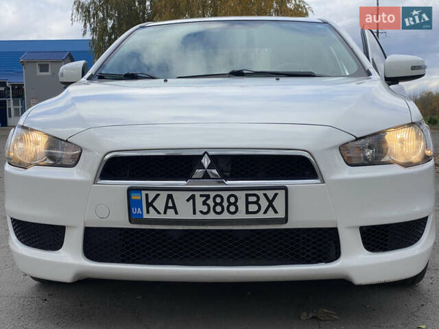 Мицубиси Лансер 2015 в Остоге на Automoto.ua Белый Мицубиси Лансер, объемом двигателя 2 л и пробегом 131 тыс. км за 9000 $, фото 1 на Automoto.ua