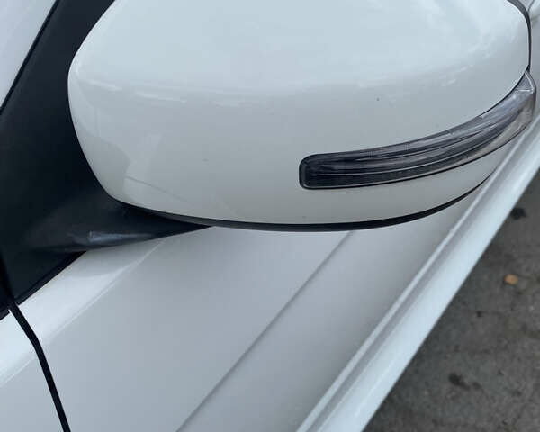 Мицубиси Лансер 2015 в Остоге на Automoto.ua Белый Мицубиси Лансер, объемом двигателя 2 л и пробегом 131 тыс. км за 9000 $, фото 5 на Automoto.ua