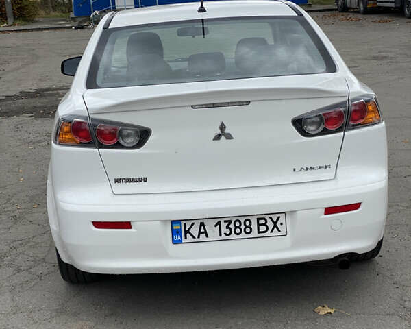 Мицубиси Лансер 2015 в Остоге на Automoto.ua Белый Мицубиси Лансер, объемом двигателя 2 л и пробегом 131 тыс. км за 9000 $, фото 11 на Automoto.ua