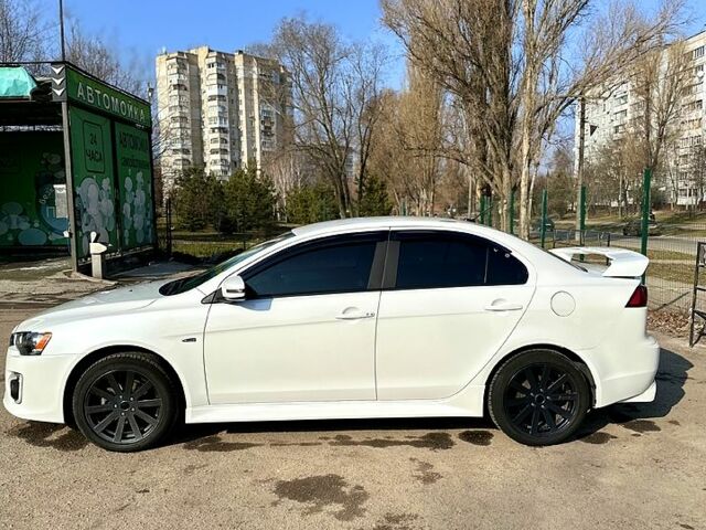 Білий Міцубісі Lancer, об'ємом двигуна 2.4 л та пробігом 100 тис. км за 12300 $, фото 8 на Automoto.ua