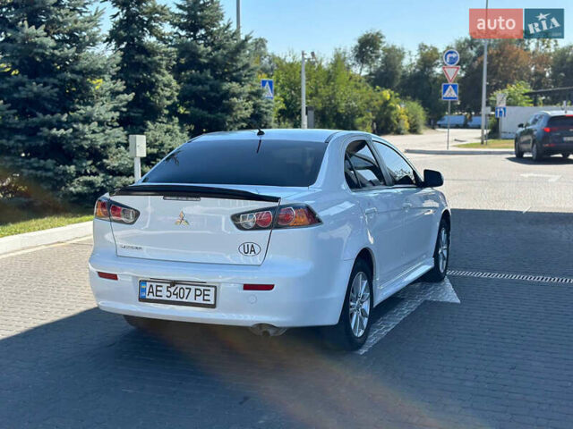 Міцубісі Lancer 2015 у Дніпро (Дніпропетровську) на Automoto.ua Білий Міцубісі Lancer, об'ємом двигуна 2 л та пробігом 165 тис. км за 8500 $, фото 4 на Automoto.ua